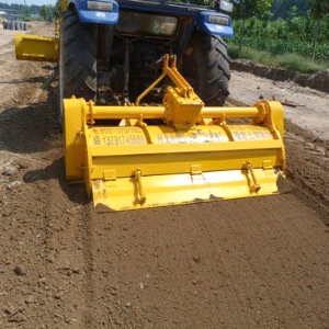 雙傳動兩排鏈條拌和機(中型)