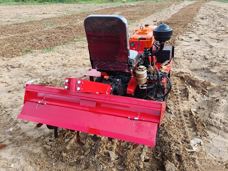 25 馬力旱地履帶式旋耕機(jī)